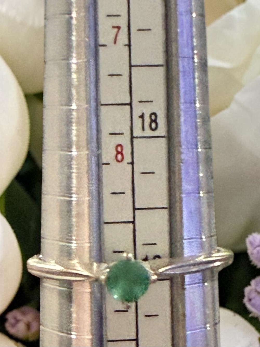 14K White Gold Emerald Solitaire Ring Size 9 - Picture 2 of 9